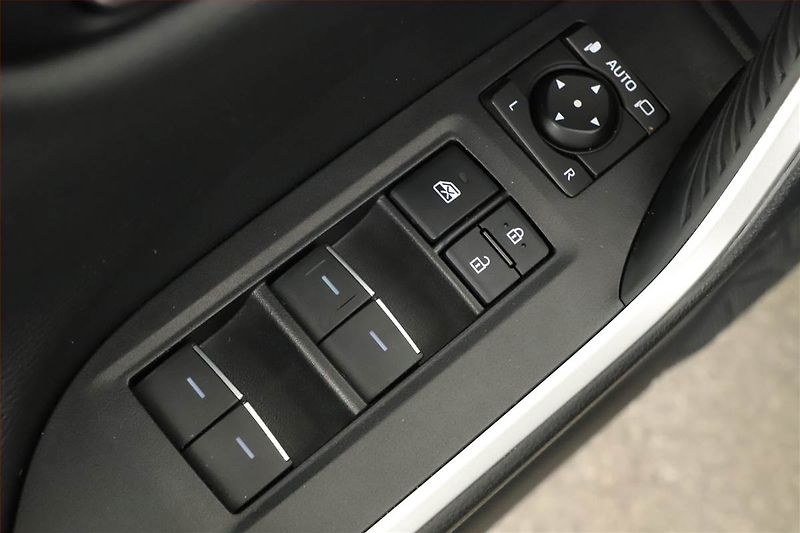 Toyota RAV4 (2023) Comfort 2.5 Hybrid - fotka 18 z 20