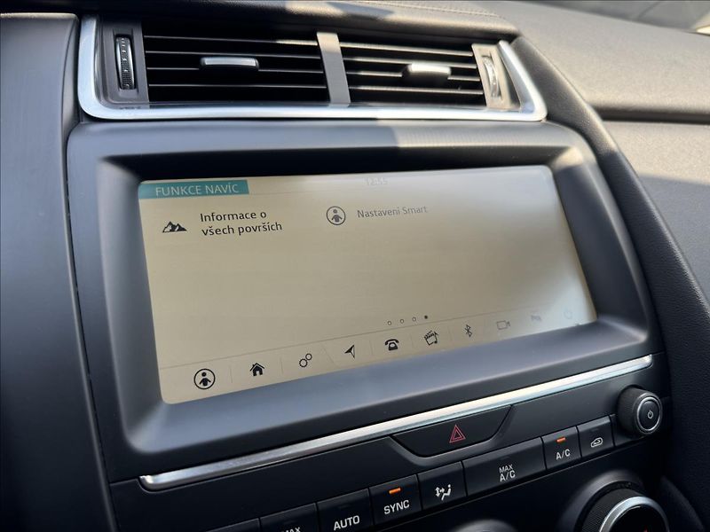 Jaguar E-Pace 2,0 D150 S AWD AT DPH - fotka 20 z 28