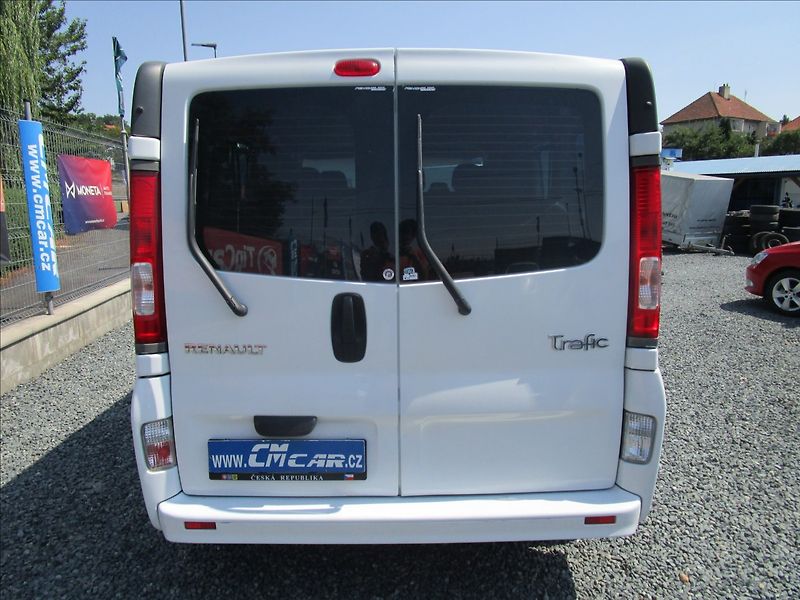 Renault Trafic 2.0dCi 115 Passenger, 9 míst - fotka 5 z 41