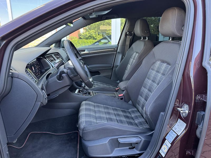 Volkswagen Golf (2017) GTD 2.0TDI 135kW - fotka 7 z 21