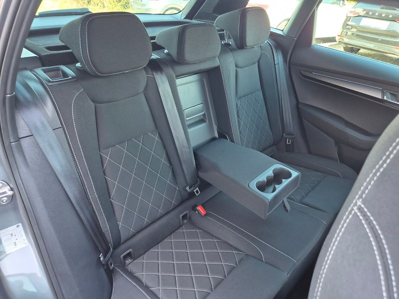 Škoda Karoq (2025) Sportline 1.5TSi 110kW 6°manuá - fotka 18 z 31