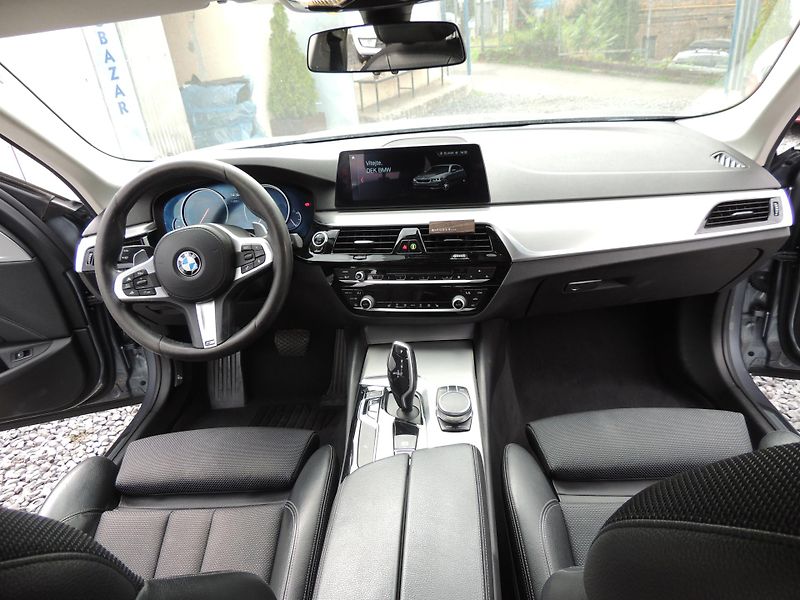 BMW Řada 5 (2017) 520D,Sportline.1.maj,Koup.ČR, - fotka 11 z 44