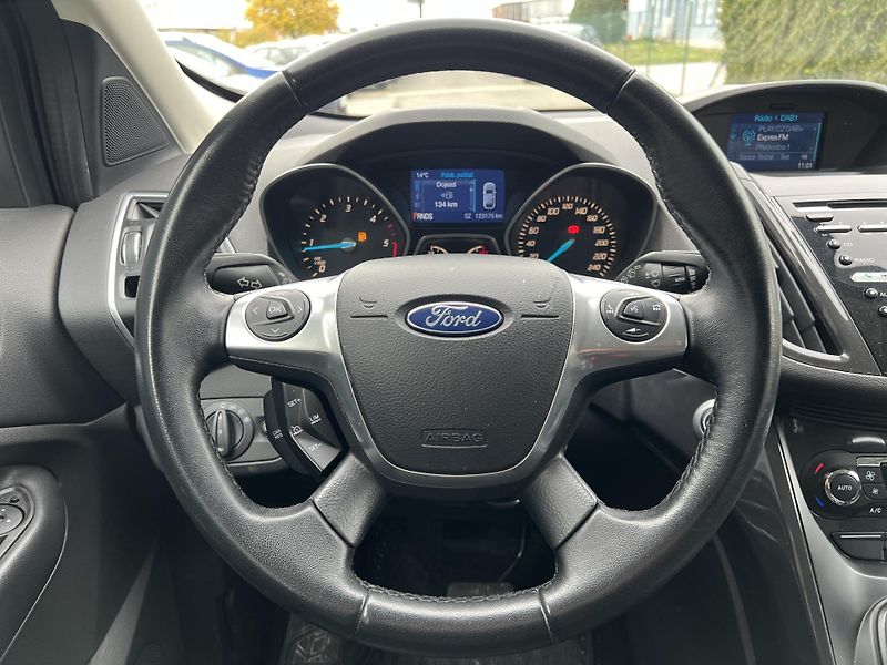Ford Kuga 2.0TDCi 4x4 AUTOMAT TITANIUM  - fotka 15 z 44