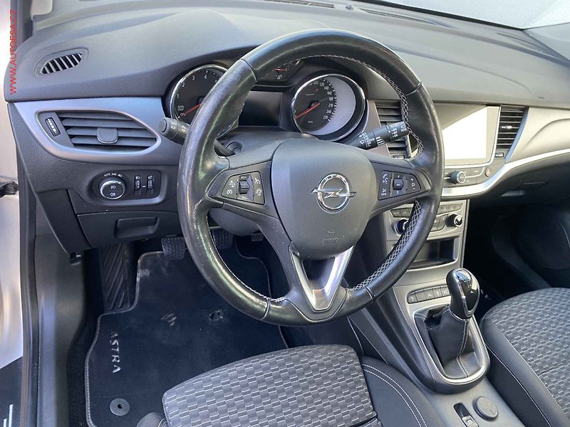 Opel Astra (2019) 1.4 T, Edition, navi, kamera - fotka 12 z 17
