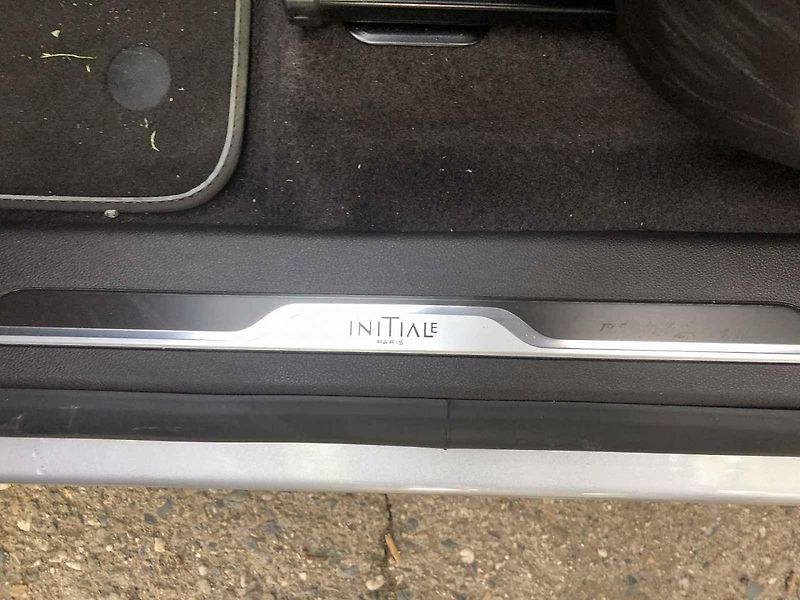 Renault Talisman má naopak dražší benzinový motor.