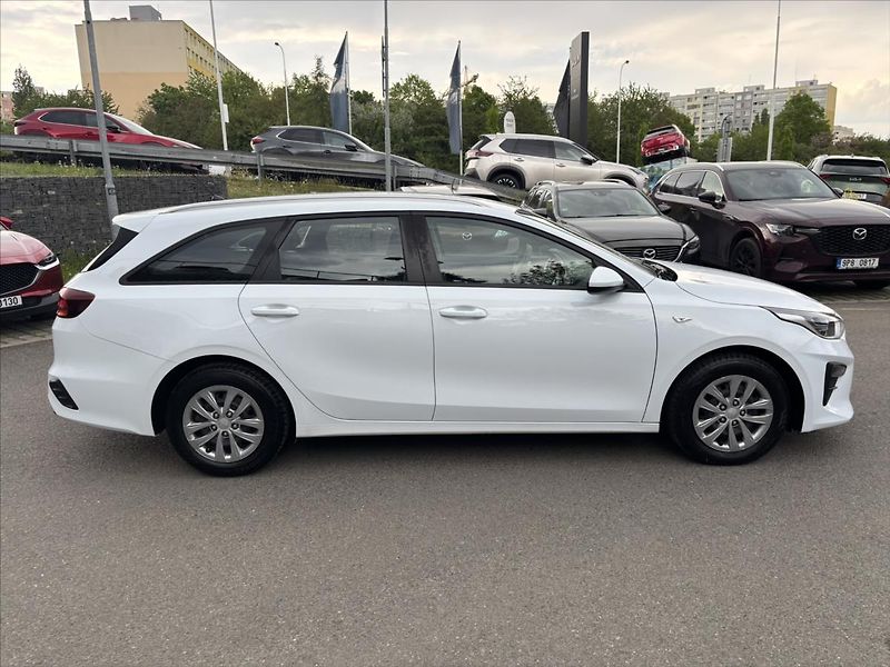 Kia Ceed 1,4 TGDi 103kW Fresh ZÁRUKA - fotka 6 z 33