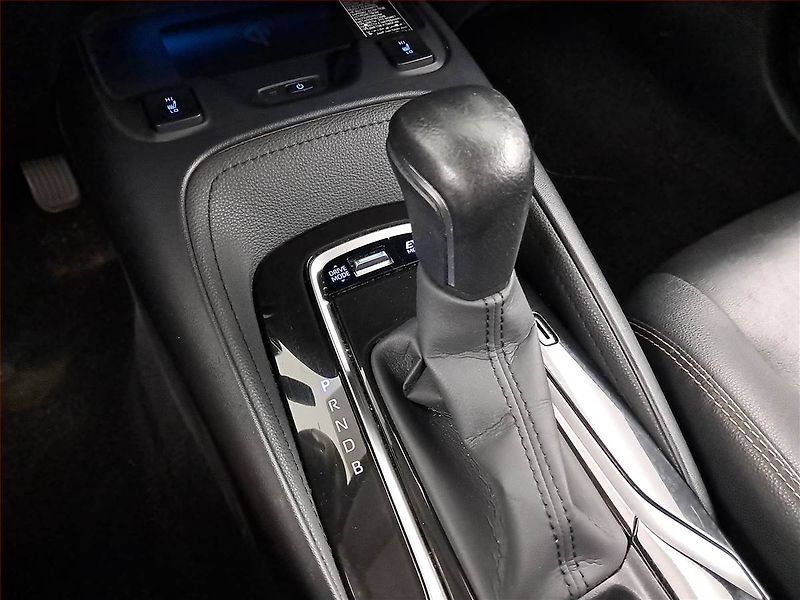 Toyota Corolla (2019) Executive 1.8 Hybrid, Automat - fotka 13 z 18