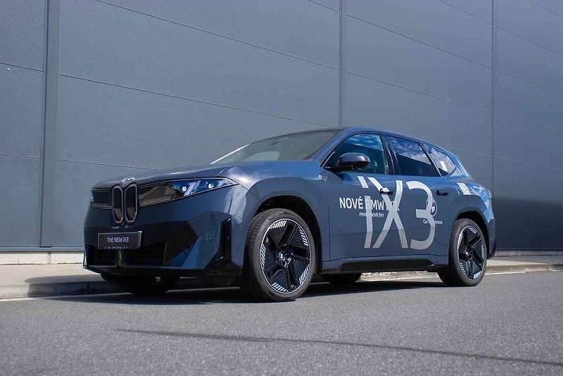 BMW iX3.