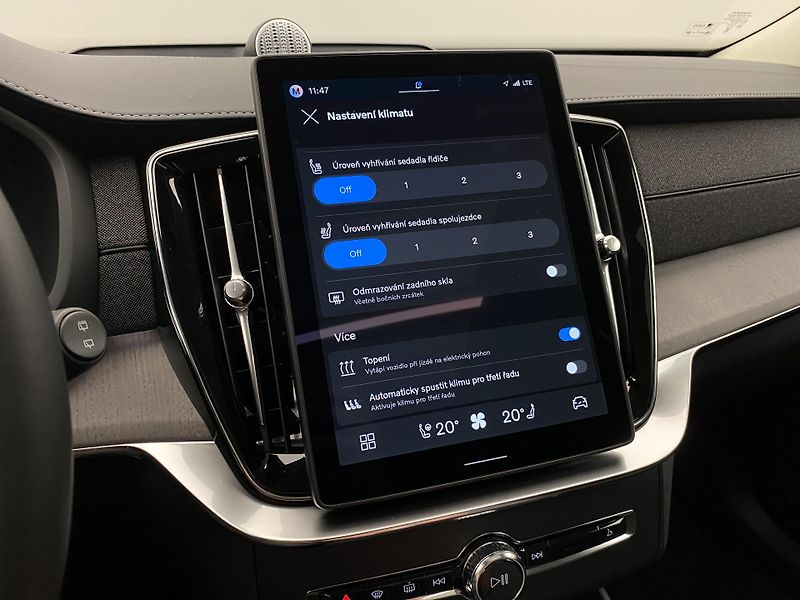 Volvo XC90 (2026) T8 AWD RECHARGE DARK ULTRA - fotka 49 z 75