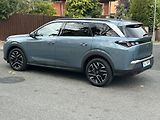 Peugeot 5008 (2025) ALLURE hybrid eDCS6 7míst 1maj - náhled 21