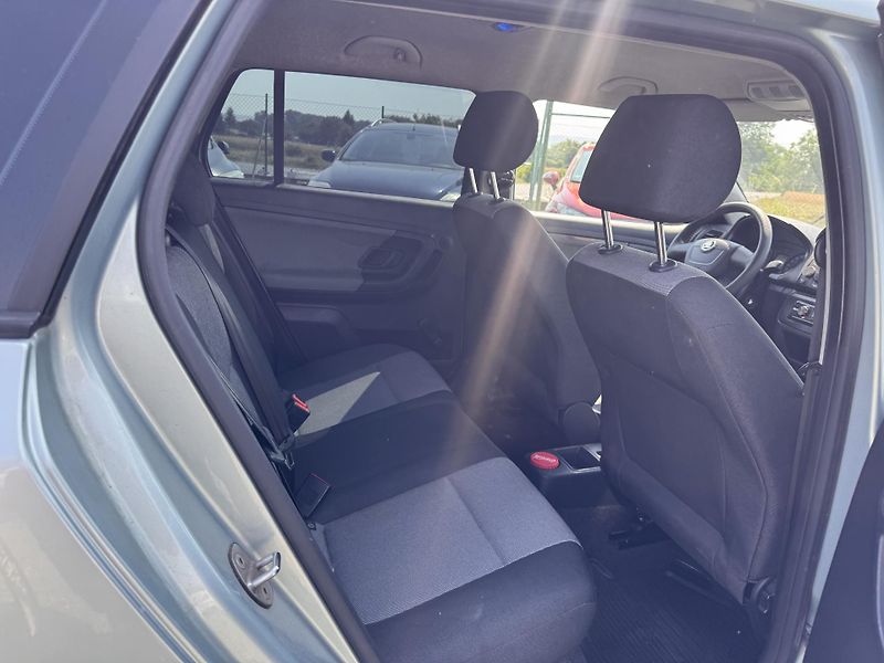 Škoda Fabia II 1.2 12V kombi,2010,STK 6/28 - fotka 14 z 16