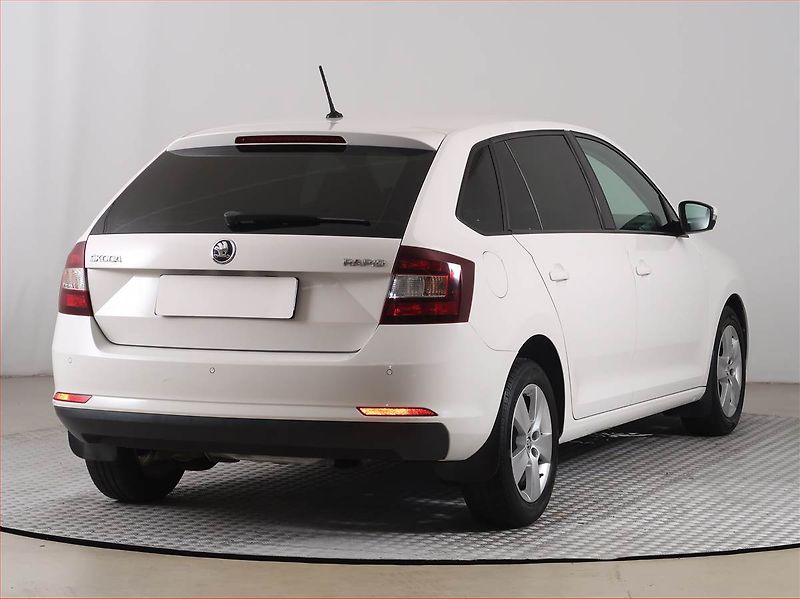 Škoda Rapid (2018) Spaceback 1.0 TSI, Tempomat - fotka 5 z 15