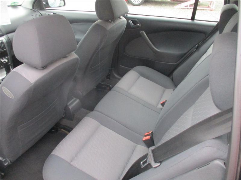 Škoda Octavia 1,6 MPI, digi klima, 1.maj, - fotka 13 z 29