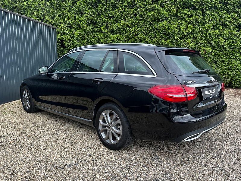 Mercedes-Benz Třídy C 200d AVNTGARDE - fotka 9 z 24