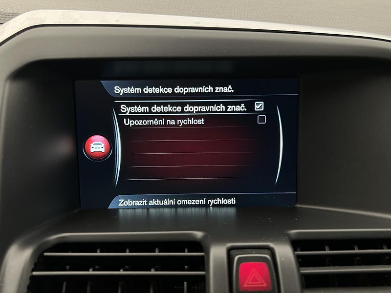 Volvo XC60 D5 AWD SUMMUM AUT CZ - fotka 35 z 38