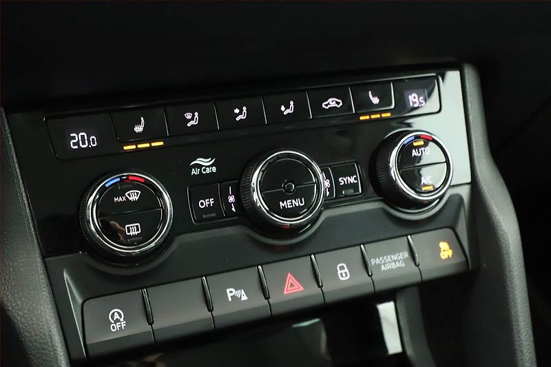 Škoda Karoq (2017) Style 1.5 TSI, Automat - fotka 11 z 19