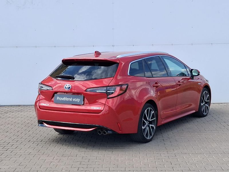 Toyota Corolla 2.0 HSD e-CVT Executive VIP JB - fotka 2 z 26