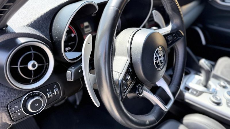 Alfa Romeo Giulia (2023) 2.2D,SPRINT,AT8,ZÁRUKA - fotka 53 z 56