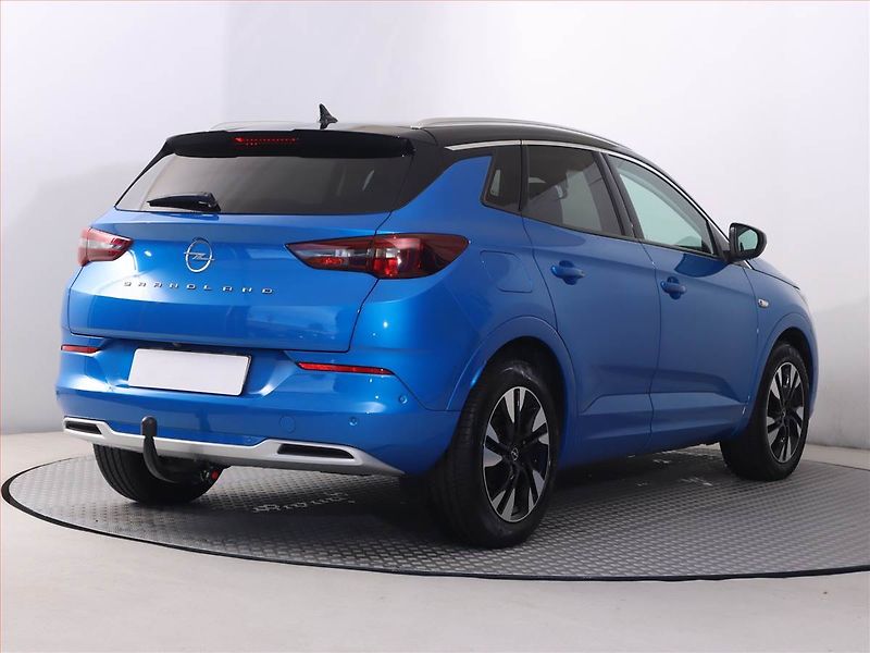 Opel Grandland X (2022) Ultimate 1.5 CDTI - fotka 5 z 22