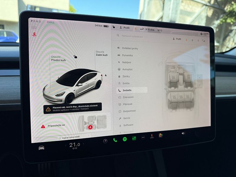 Tesla Model 3 Performance 82 kWh - fotka 20 z 37