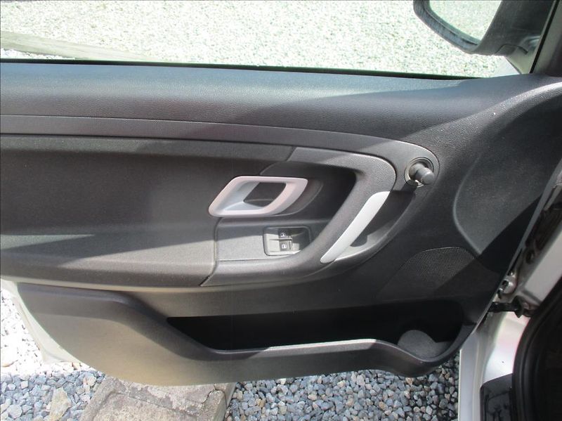 Škoda Fabia 1,4 i 16v, klimatizace, - fotka 12 z 26