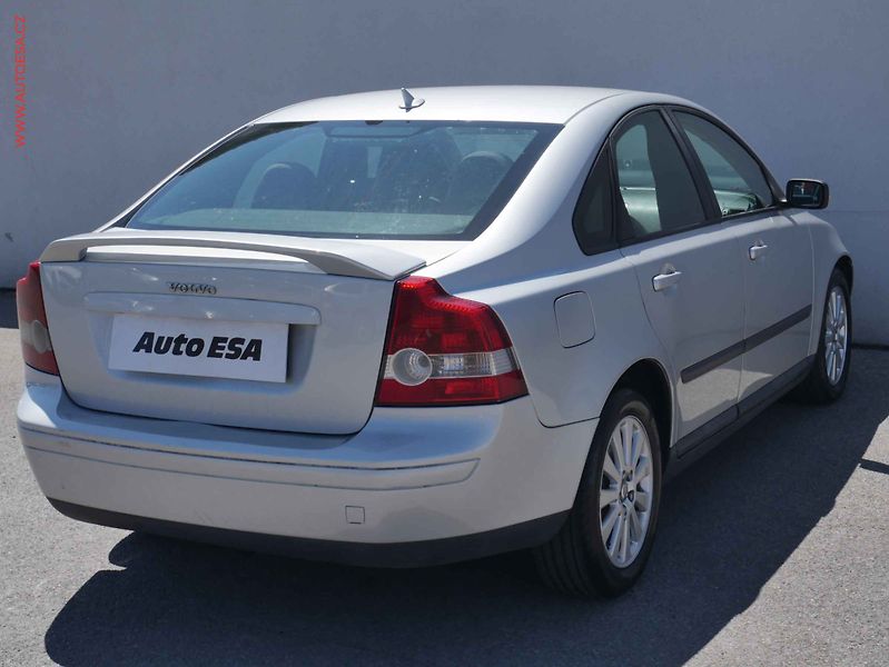 Volvo S40 (2004) 2.0d, ČR - fotka 4 z 14