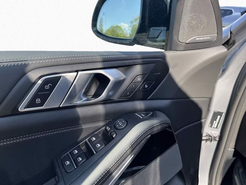 BMW X5 xDrive30d M-Sport Pano Venti - fotka 11 z 13