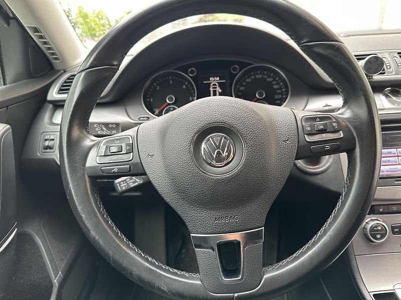 Volkswagen Passat - fotka 21 z 23