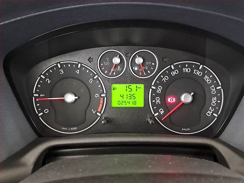 Ford Fusion (2010) 1.4, ČR,1.maj - fotka 11 z 13