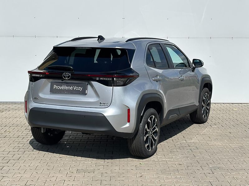 Toyota Yaris Cross 1.5 HSD e-CVT Style AWD - fotka 2 z 27