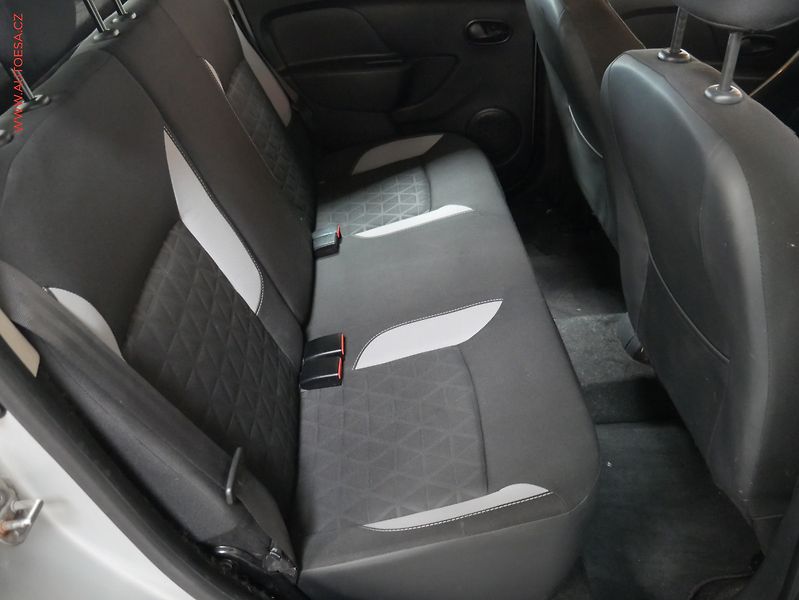 Dacia Sandero (2013) 1.5dCi, AC, tempo - fotka 11 z 21