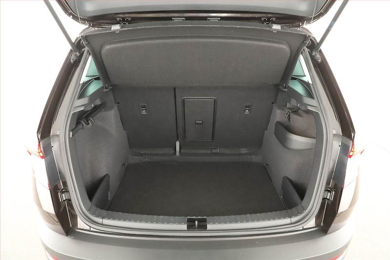 Škoda Karoq (2021) 1.5 TSI - fotka 16 z 17