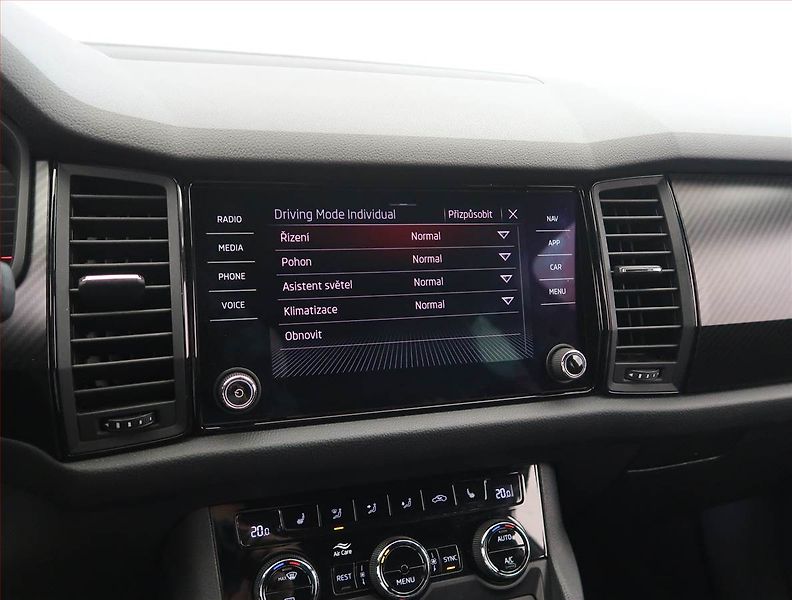 Škoda Kodiaq (2021) Sportline 1.5 TSI, digi klima - fotka 19 z 30