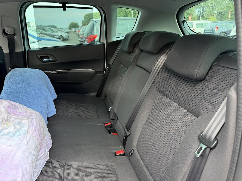 Peugeot 3008 1.6 HDI - fotka 12 z 24