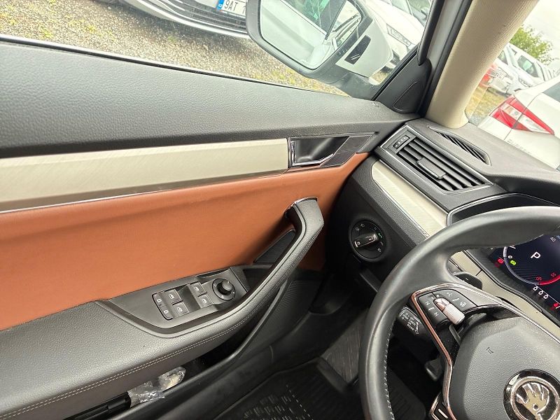 Škoda Superb (2022) L&K 2.0TDI 147kW DSG 4x4 TAŽNÉ - fotka 11 z 11