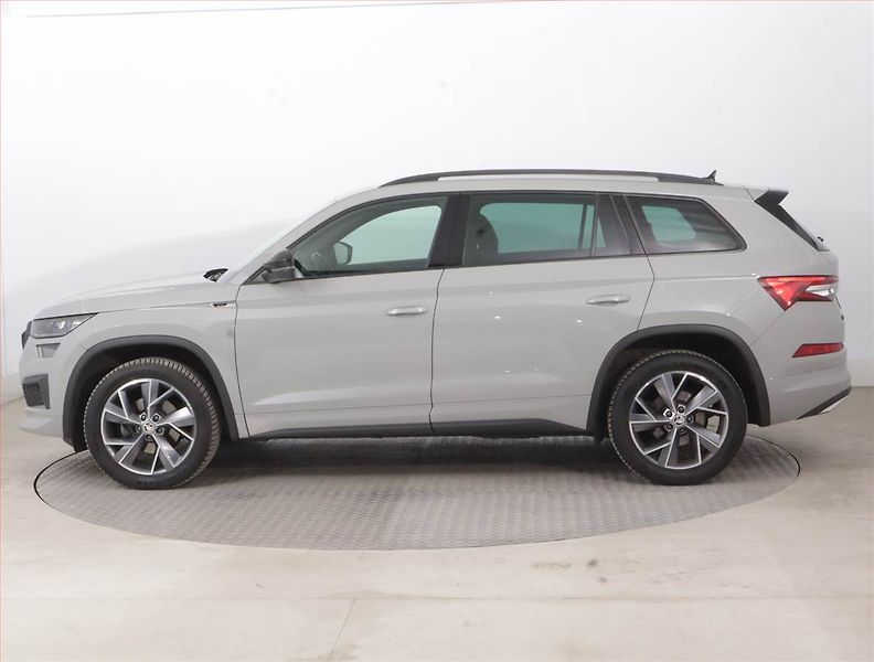 Škoda Kodiaq (2022) Sportline 1.5 TSI - fotka 3 z 18