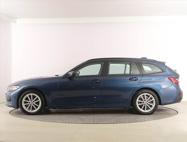 BMW Řada 3 (2021) Advantage 320 d, digi klima - fotka 3 z 28
