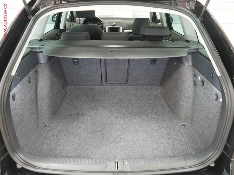 Škoda Octavia (2011) 1.6 TDi, STK5/28 - fotka 7 z 22