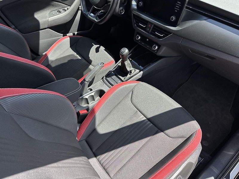 Škoda Kamiq (2022) 1.0 TSI Monte Carlo - fotka 9 z 32