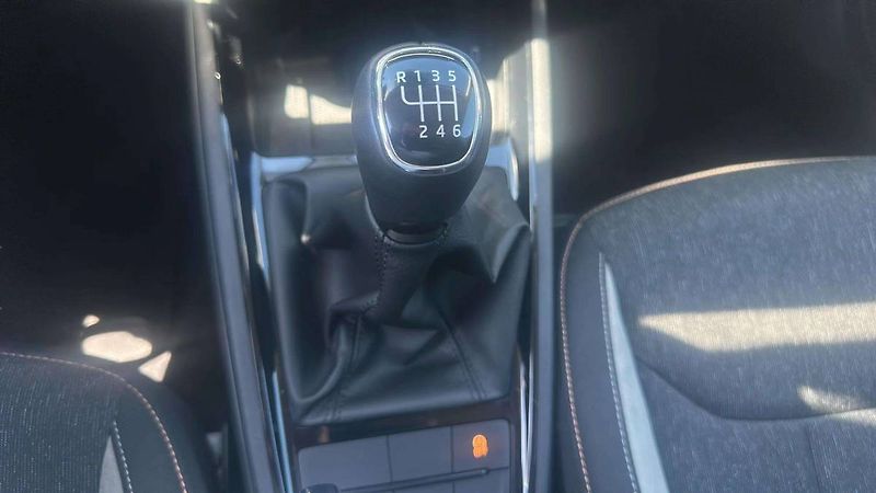 Škoda Kamiq Top Selection 1,0TSI 85kW MT6/ - fotka 16 z 25