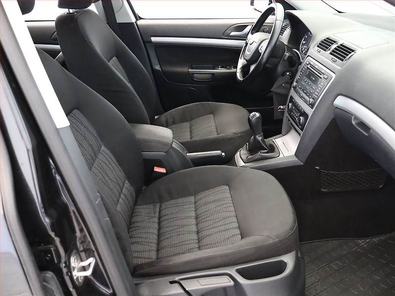Škoda Octavia (2009) Elegance 1.4 TSI, po STK - fotka 7 z 12
