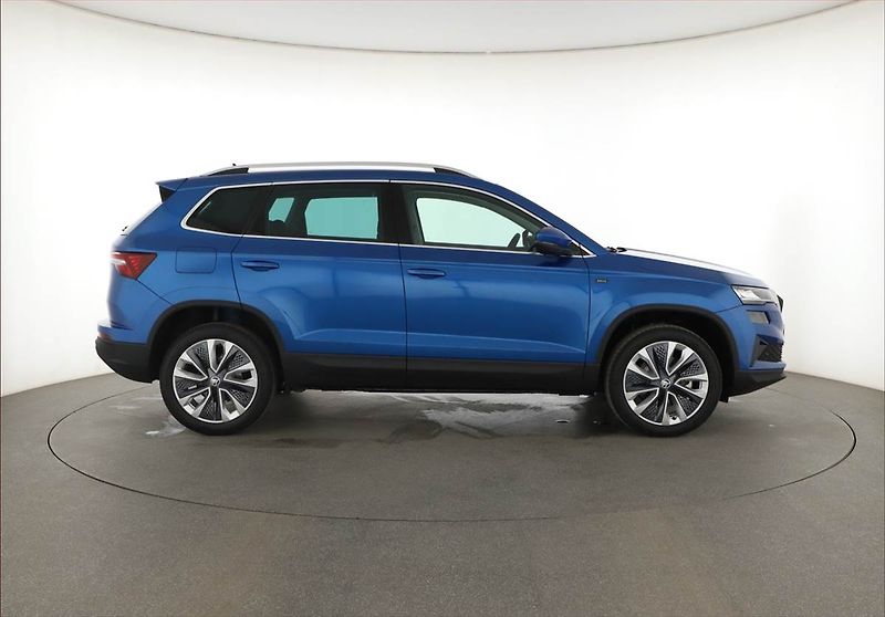 Škoda Karoq (2025) 1.5 TSI, Drive, FullLed - fotka 6 z 16