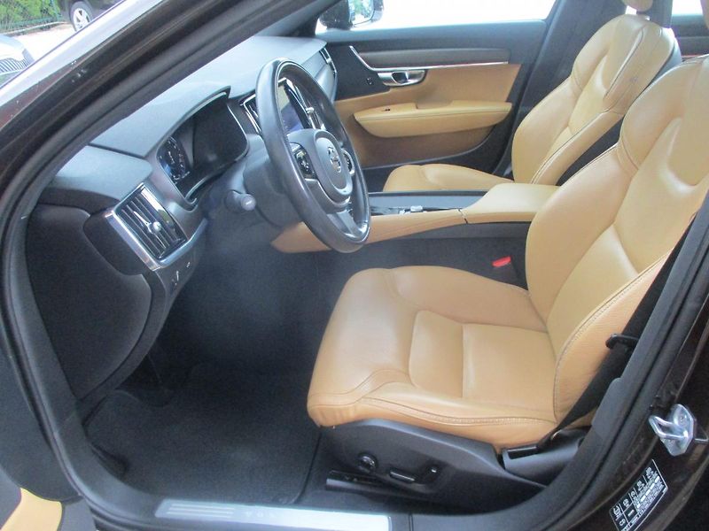 Volvo V90 T6 CROSS COUNTRY PRO 246kW - fotka 10 z 47