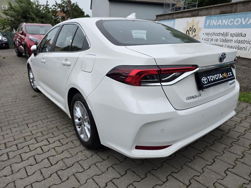 Toyota Corolla 1.8-HYBRID-ZN.SERVIS-AUT.KLIMA - fotka 6 z 13