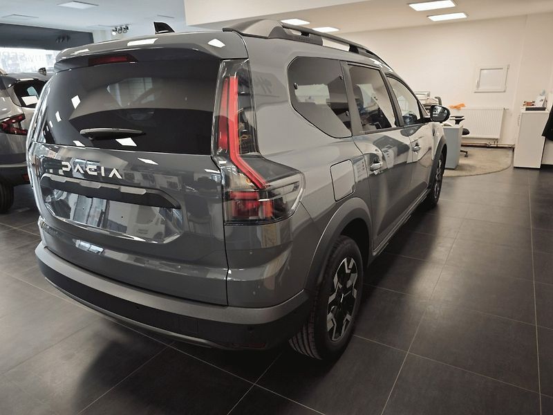 Dacia Jogger (2026) Journey TCe 110 7 míst - fotka 3 z 6