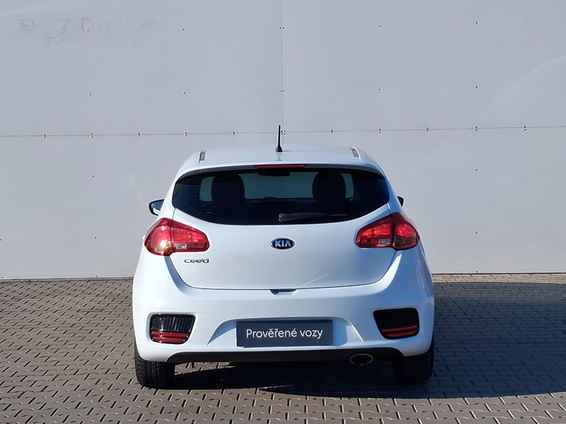 Kia Ceed 1.4 CVVT 73kW Comfort - fotka 9 z 19
