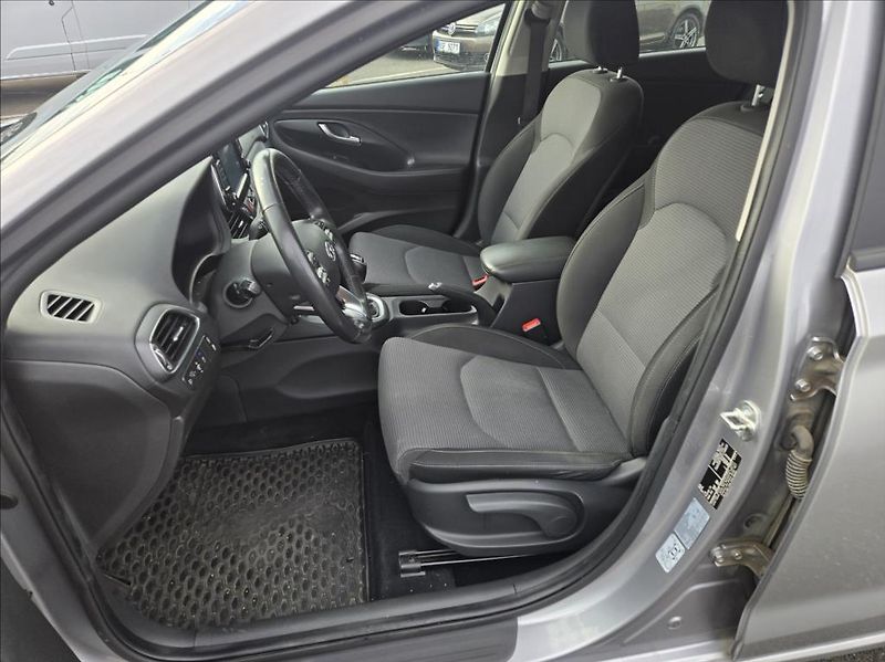 Hyundai i30 1,0 T-GDI  SMART - fotka 9 z 30