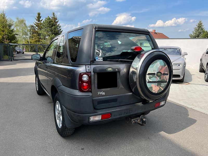 Land Rover Freelander 2.0 TD4 82kW KLIM/AUT/STŘ.OKNO - fotka 4 z 13