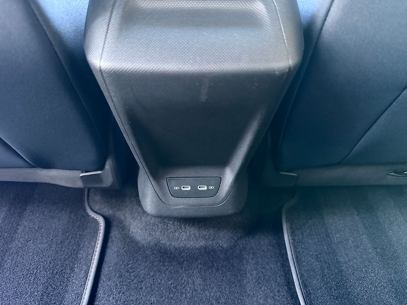 Cupra Born 150kW 360° kamera HUD 62kWh ba - fotka 10 z 45