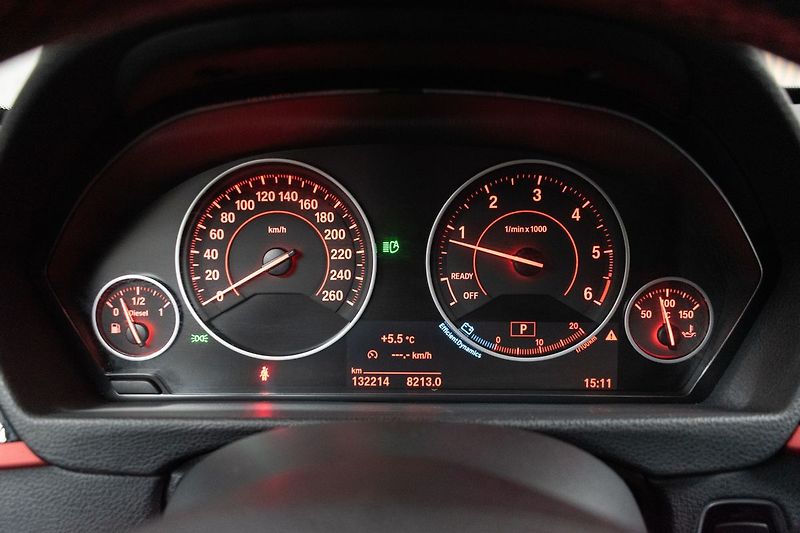 BMW Řada 3 GT 320d xDrive SPORT*KEYLESS* - fotka 20 z 45
